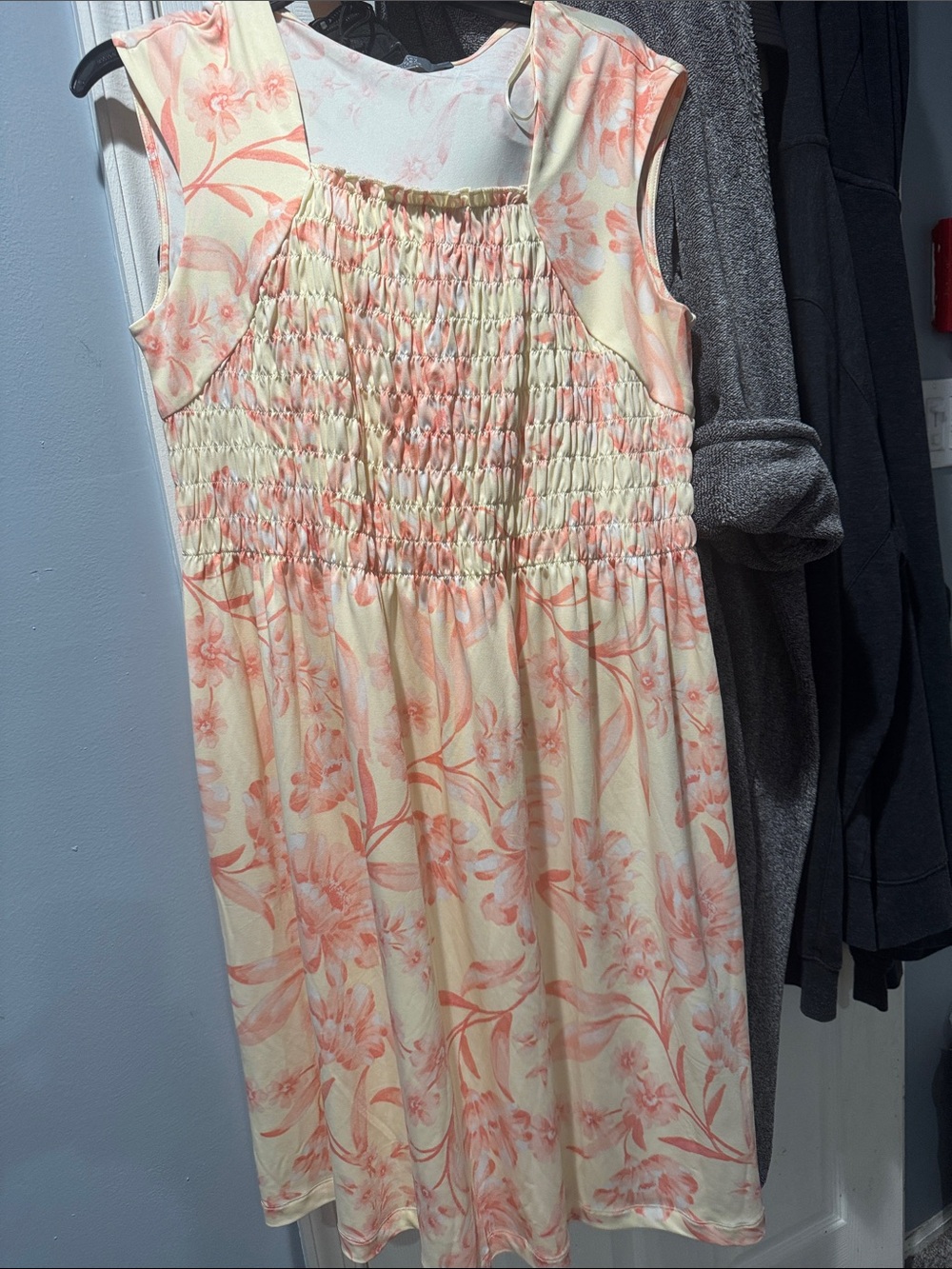Smocked Floral Midi Dress in Peach-Cream